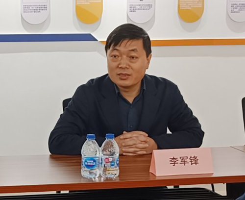 劉.jpg